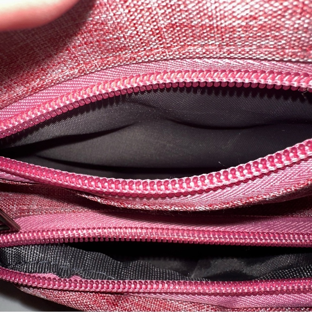 NuPouch Anti-Theft Sling Bag with USB Charging Port - Heather Rose - Picture 5 of 14